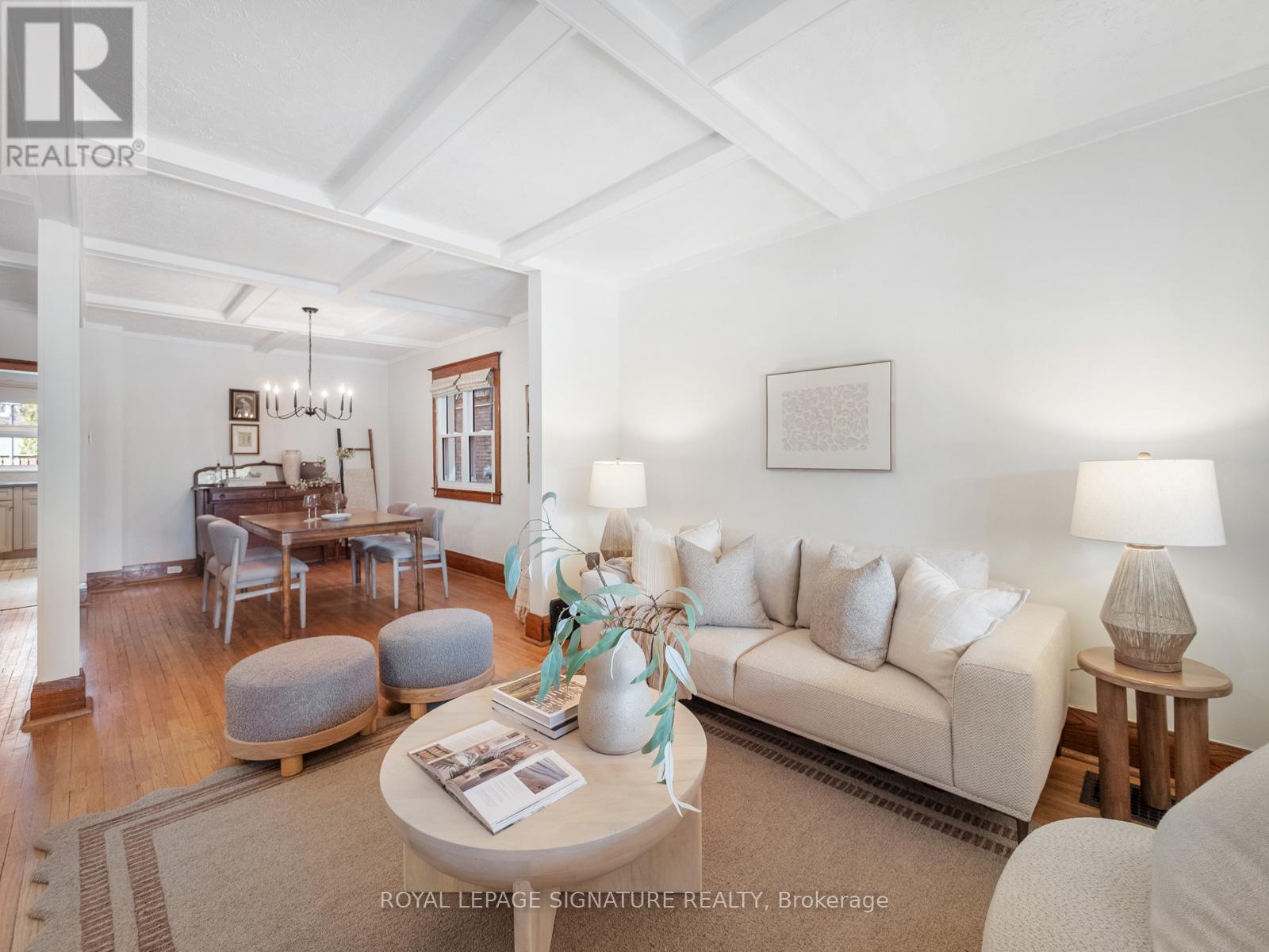 120 Hollywood Crescent, Toronto, Ontario  M4L 2K6 - Photo 8 - E12990190