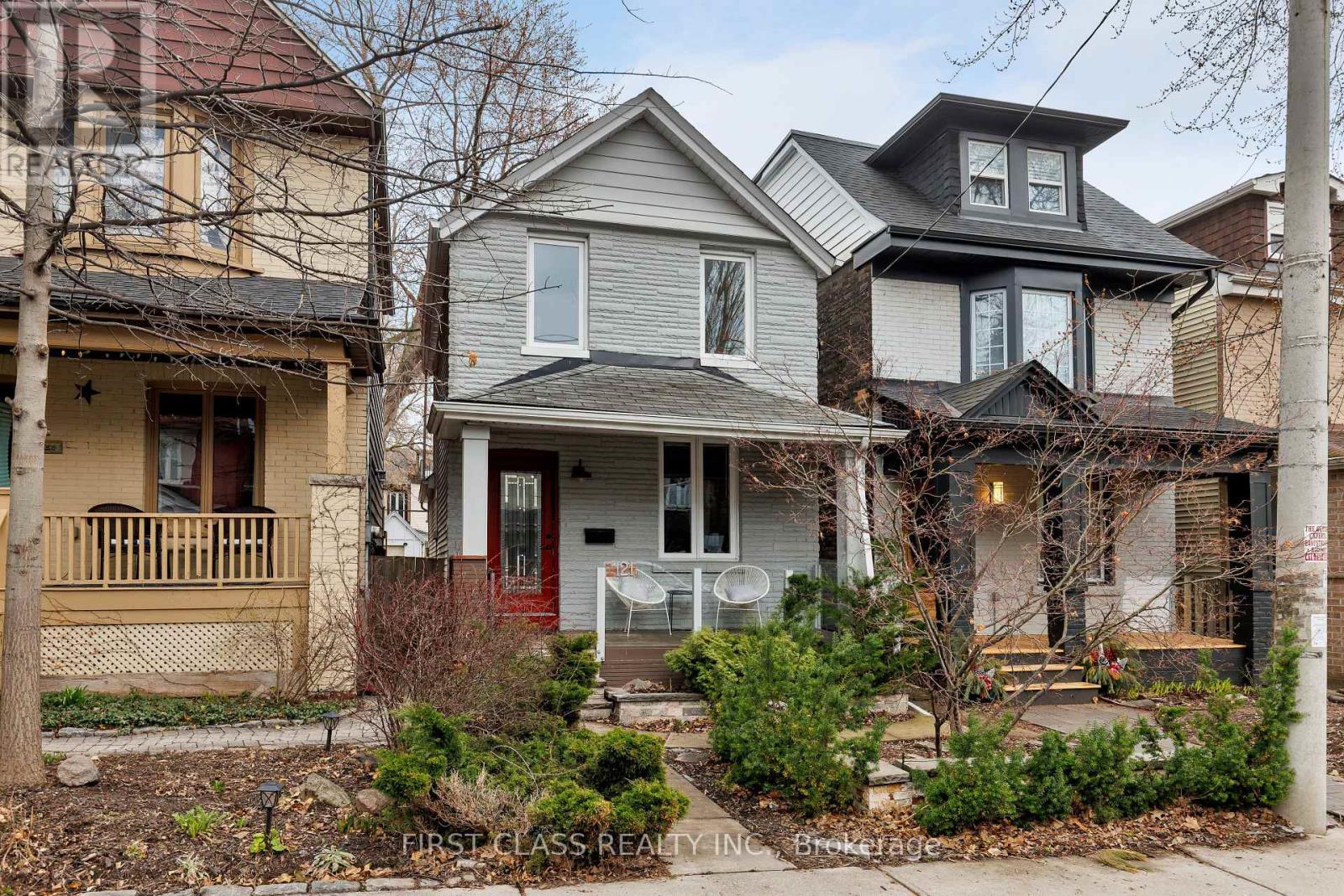 121 GALT AVENUE, Toronto, Ontario