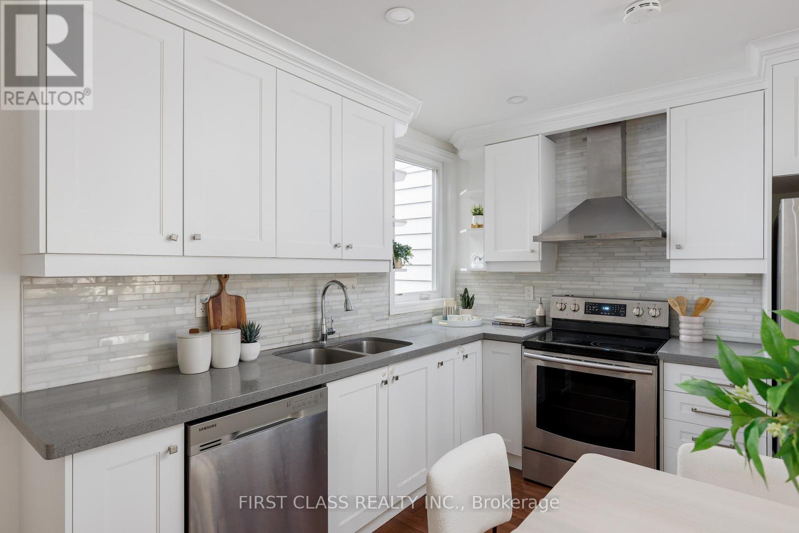 121 Galt Avenue, Toronto (South Riverdale), Ontario  M4M 2Z4 - Photo 13 - E12990270