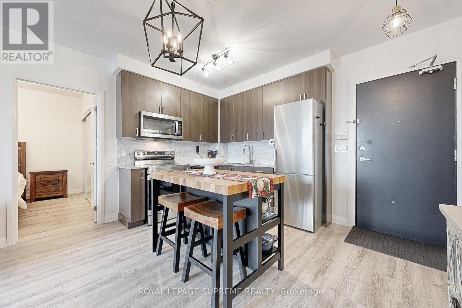 606 - 22 East Haven Drive, Toronto (Birchcliffe-Cliffside), Ontario  M1N 0B4 - Photo 6 - E12990346