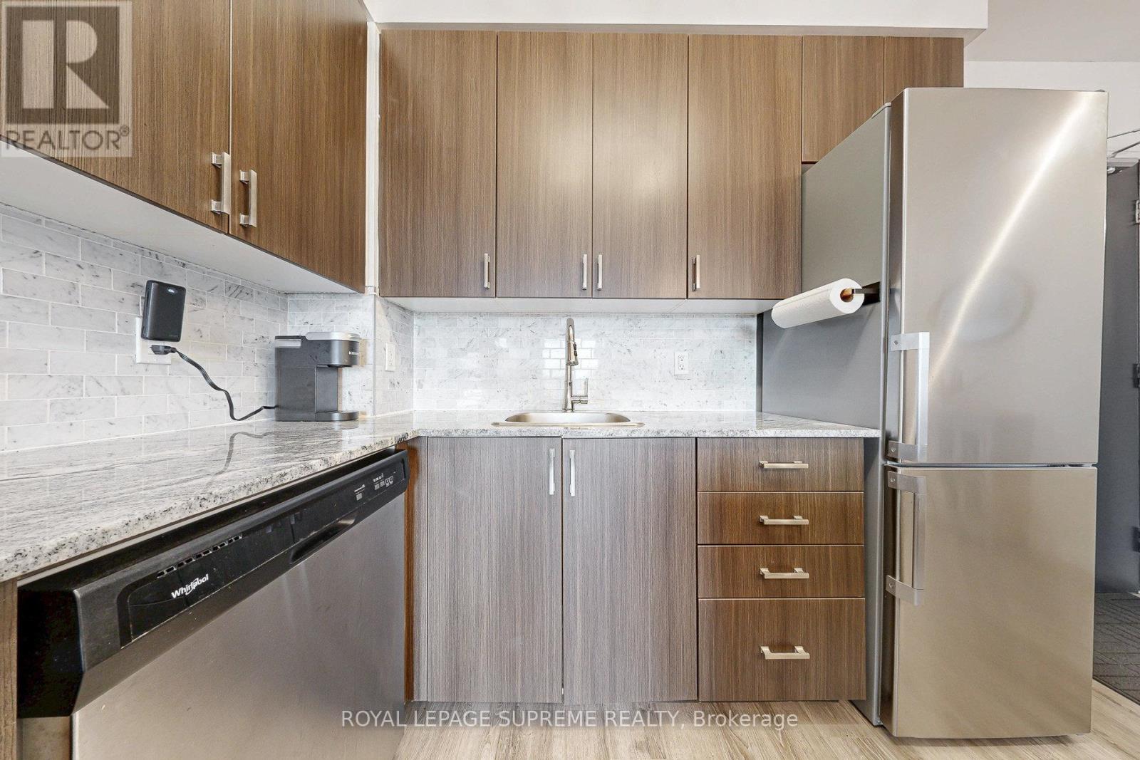 606 - 22 East Haven Drive, Toronto (Birchcliffe-Cliffside), Ontario  M1N 0B4 - Photo 9 - E12990346