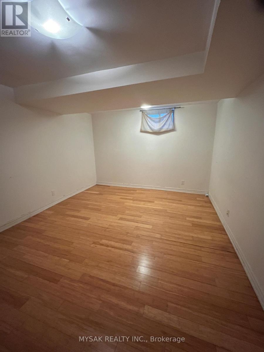 269 Sammon Avenue, Toronto, Ontario  M4J 1Z8 - Photo 15 - E12990380