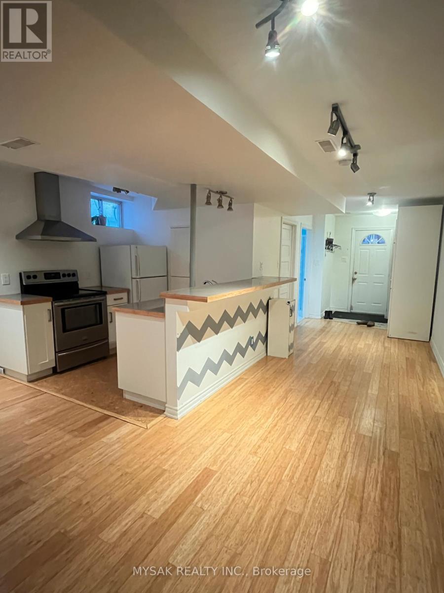 269 Sammon Avenue, Toronto, Ontario  M4J 1Z8 - Photo 18 - E12990380