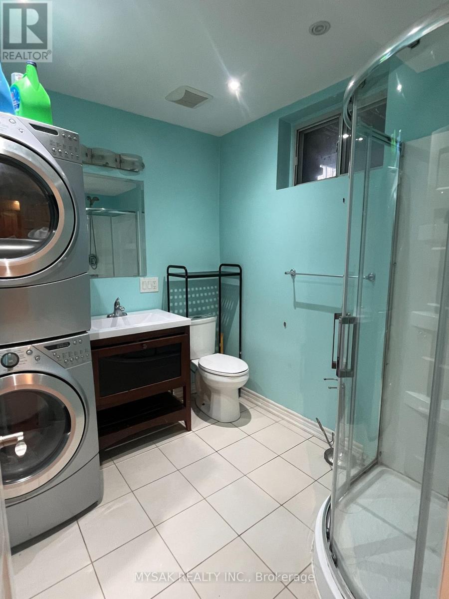 269 Sammon Avenue, Toronto, Ontario  M4J 1Z8 - Photo 19 - E12990380