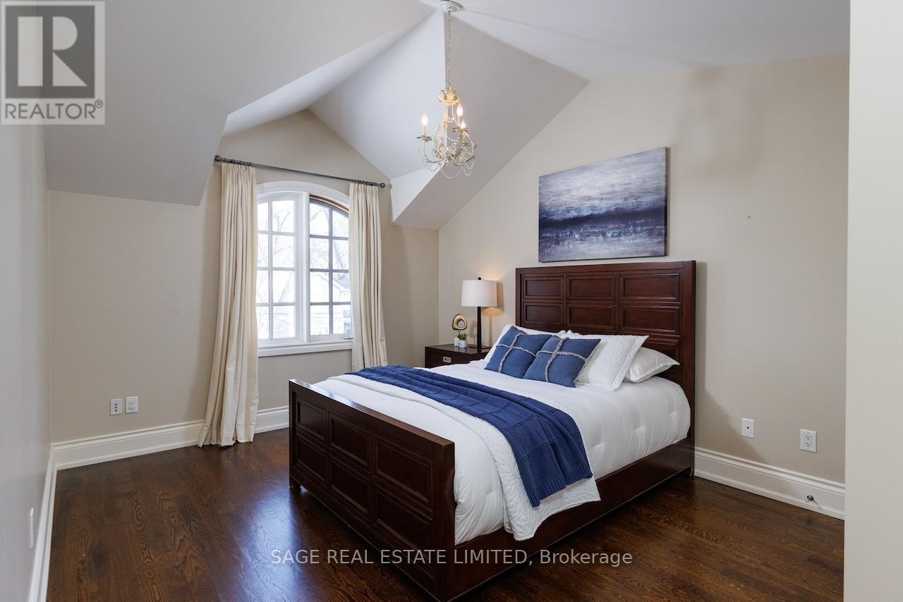 19 Carmichael Avenue, Toronto, Ontario  M5M 2W5 - Photo 38 - C12919920