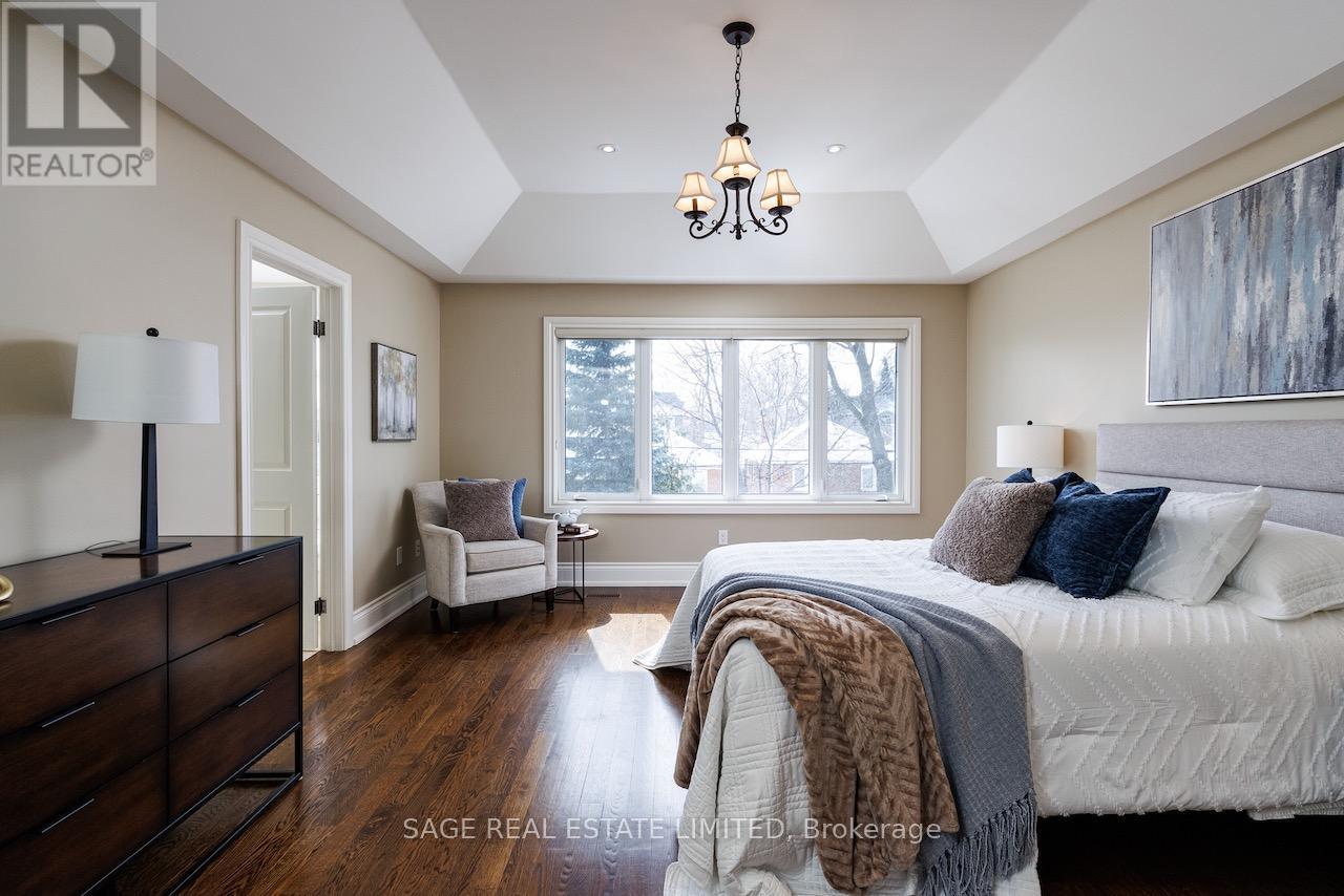 19 Carmichael Avenue, Toronto, Ontario  M5M 2W5 - Photo 29 - C12919920