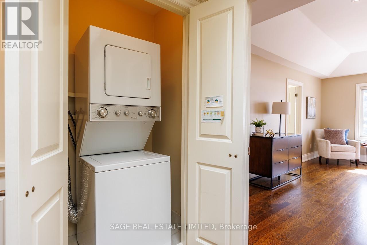 19 Carmichael Avenue, Toronto, Ontario  M5M 2W5 - Photo 43 - C12919920