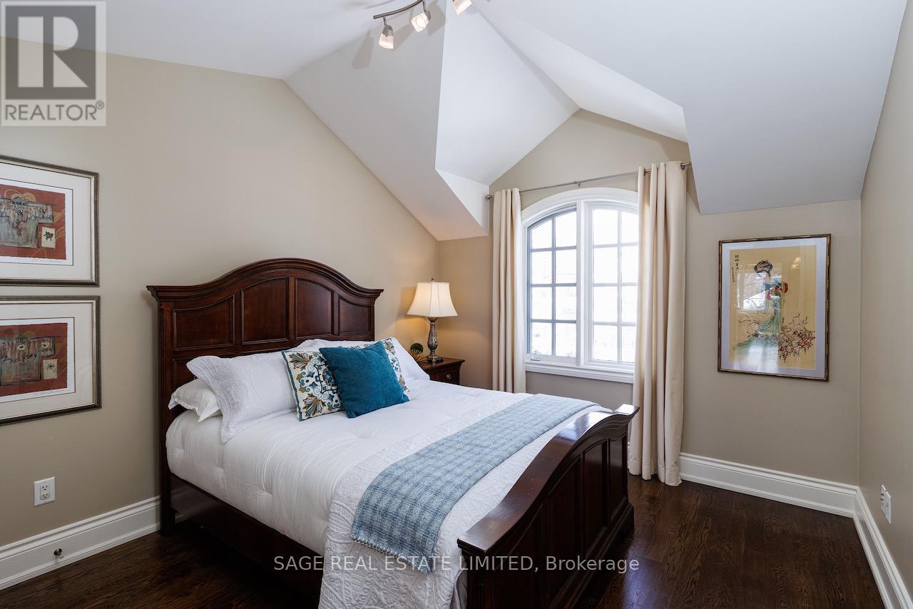 19 Carmichael Avenue, Toronto, Ontario  M5M 2W5 - Photo 36 - C12919920