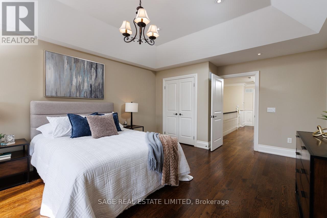 19 Carmichael Avenue, Toronto, Ontario  M5M 2W5 - Photo 30 - C12919920