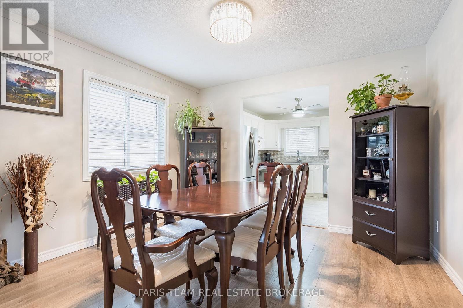 1170 Arnold Street, Innisfil, Ontario  L0L 1W0 - Photo 9 - N12990044