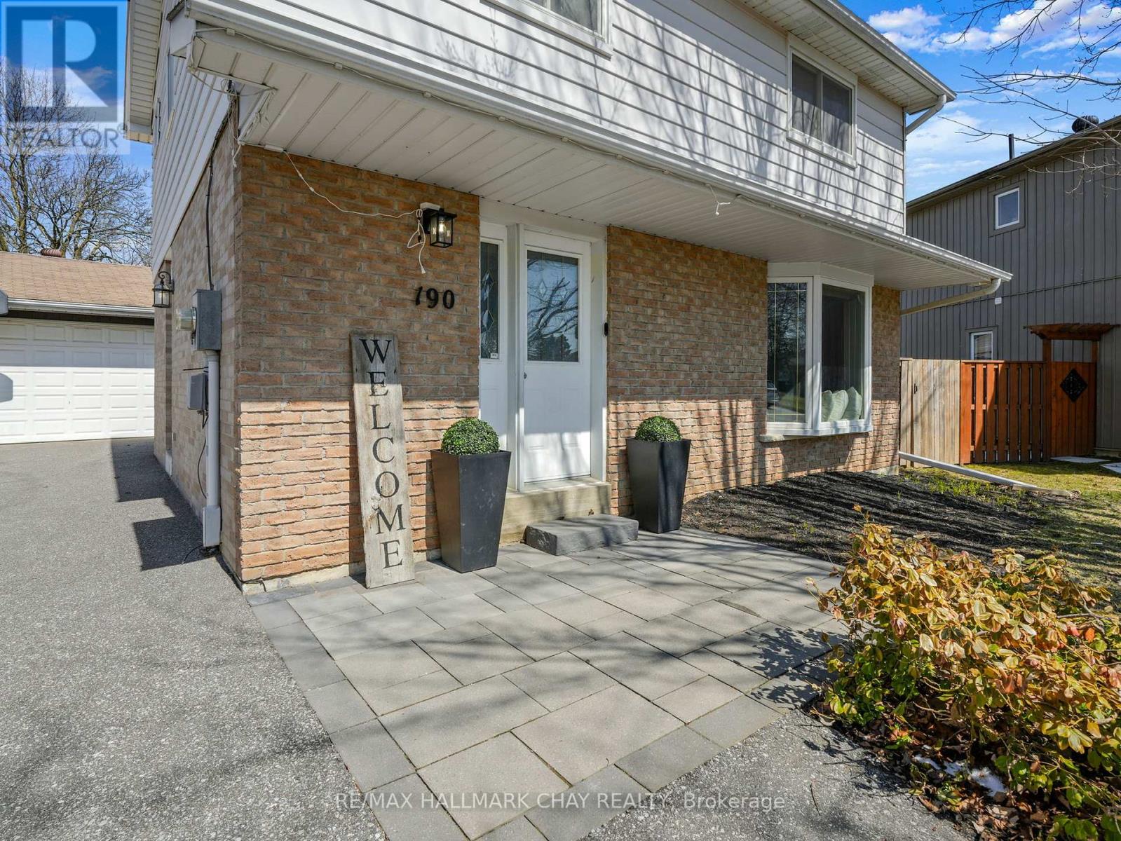 190 Mackenzie Street, New Tecumseth (Alliston), Ontario  L9R 1B8 - Photo 4 - N12990106