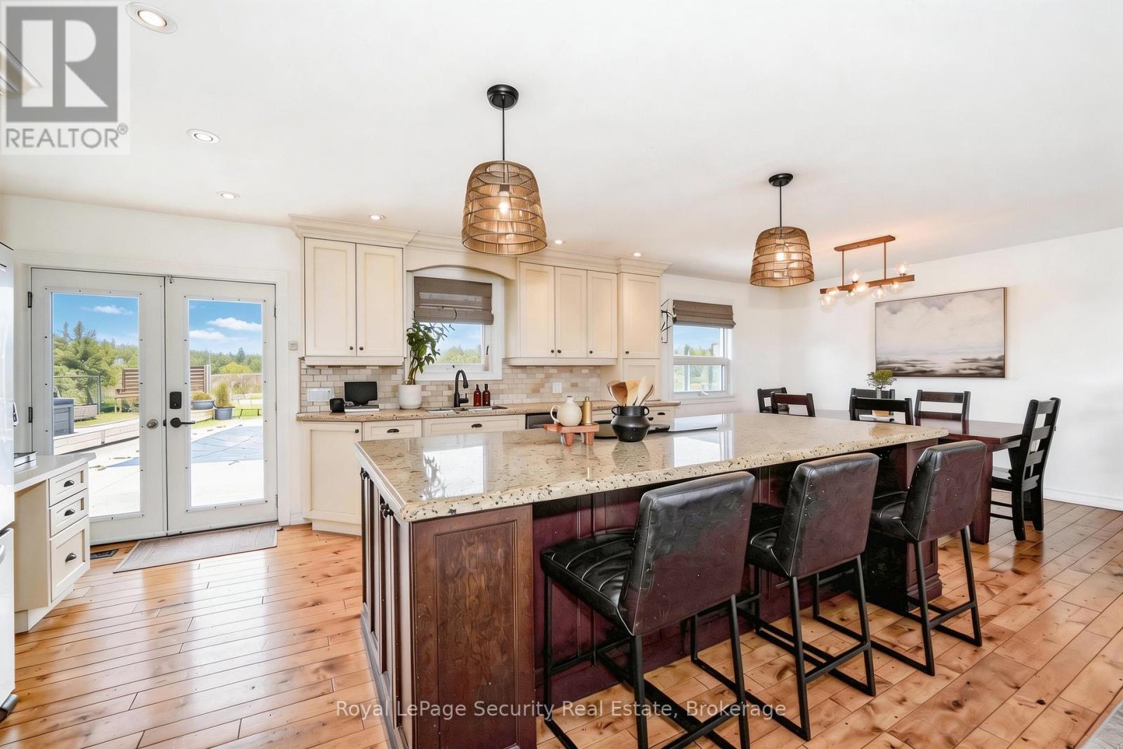 2564 15th Side Road, New Tecumseth, Ontario  L0G 1W0 - Photo 27 - N12990142