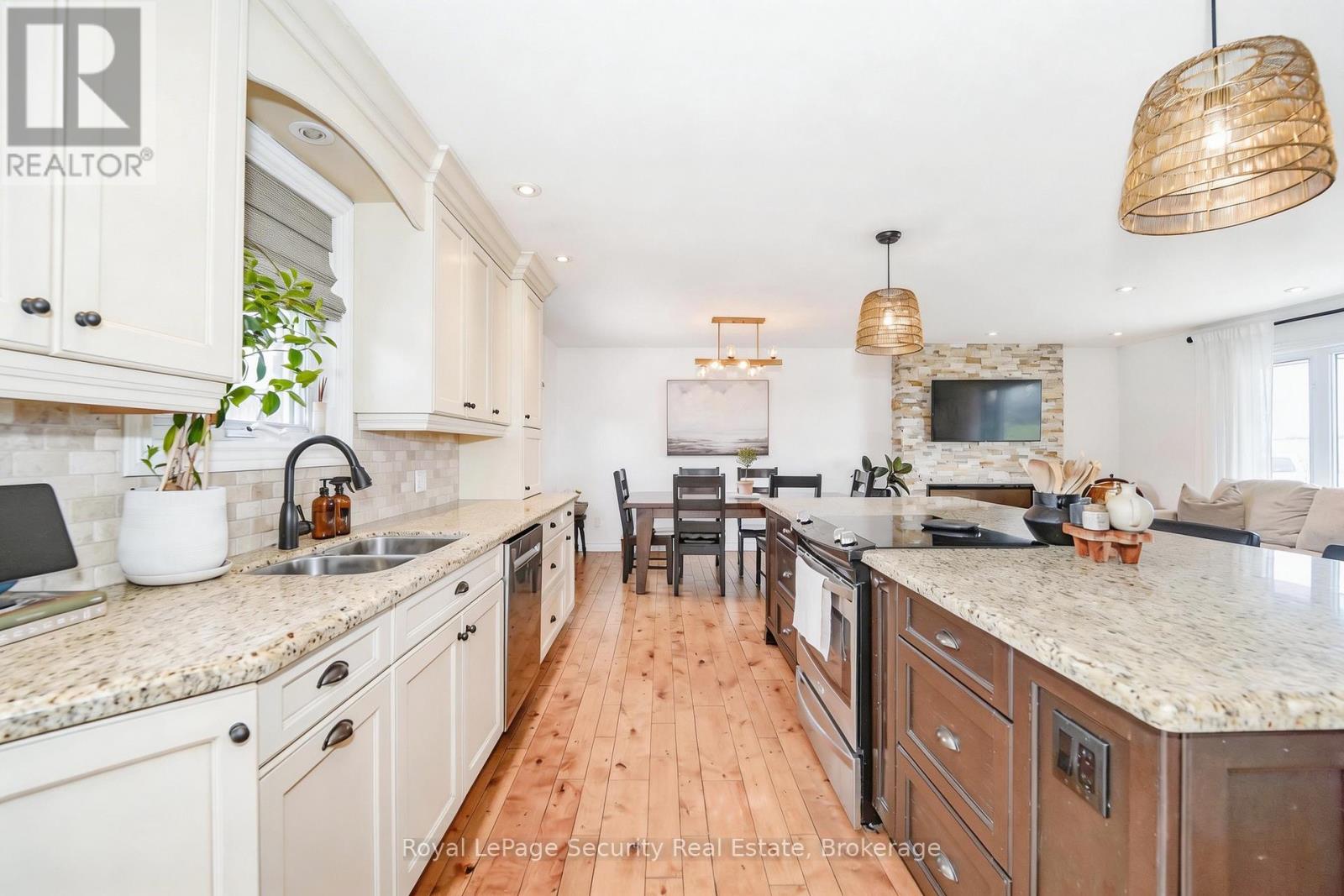 2564 15th Side Road, New Tecumseth, Ontario  L0G 1W0 - Photo 28 - N12990142