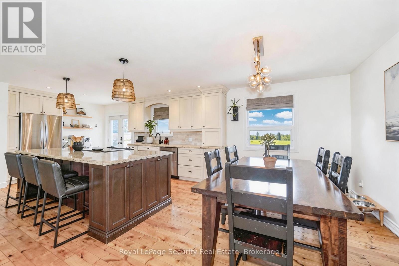 2564 15th Side Road, New Tecumseth, Ontario  L0G 1W0 - Photo 29 - N12990142