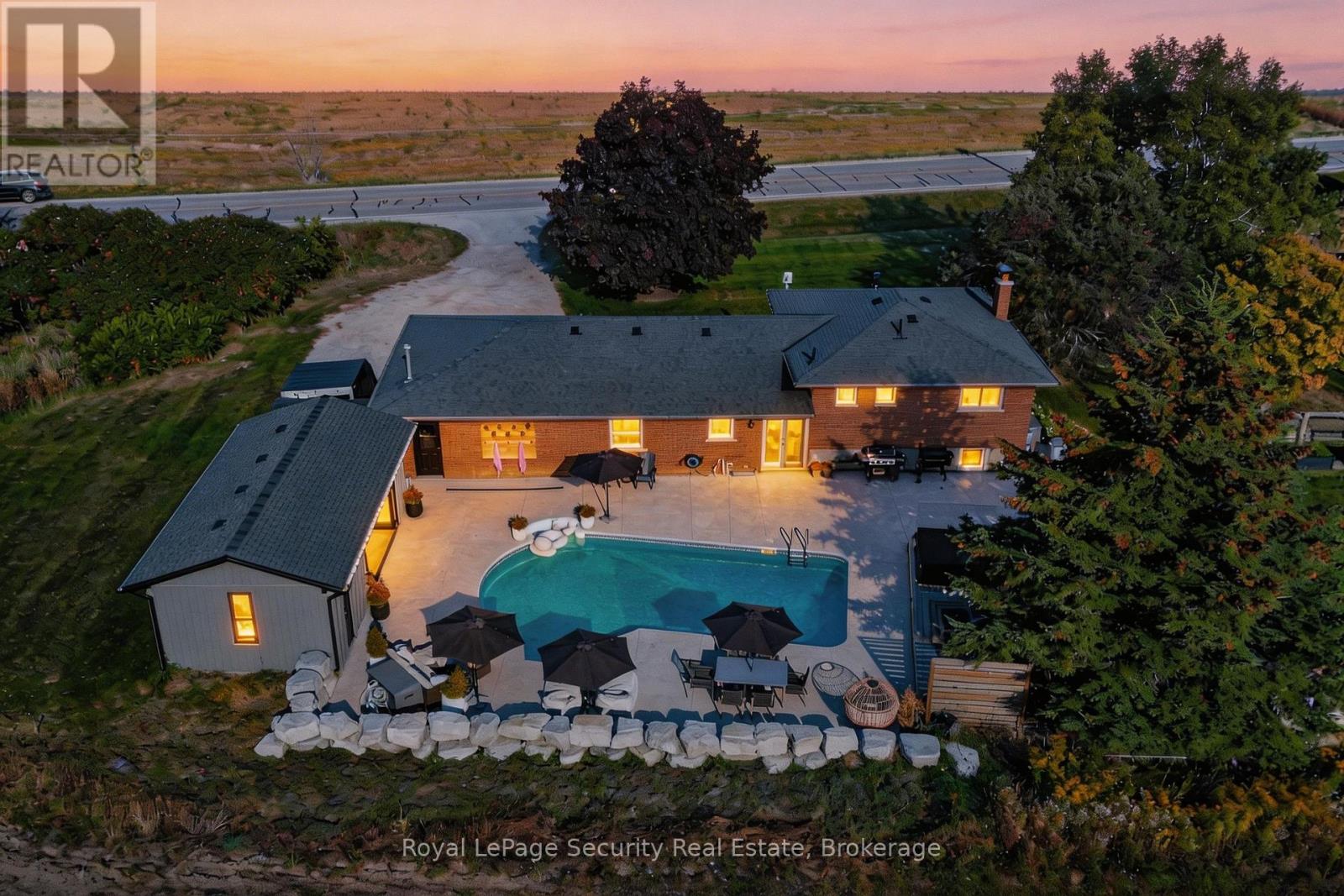 2564 15th Side Road, New Tecumseth, Ontario  L0G 1W0 - Photo 3 - N12990142