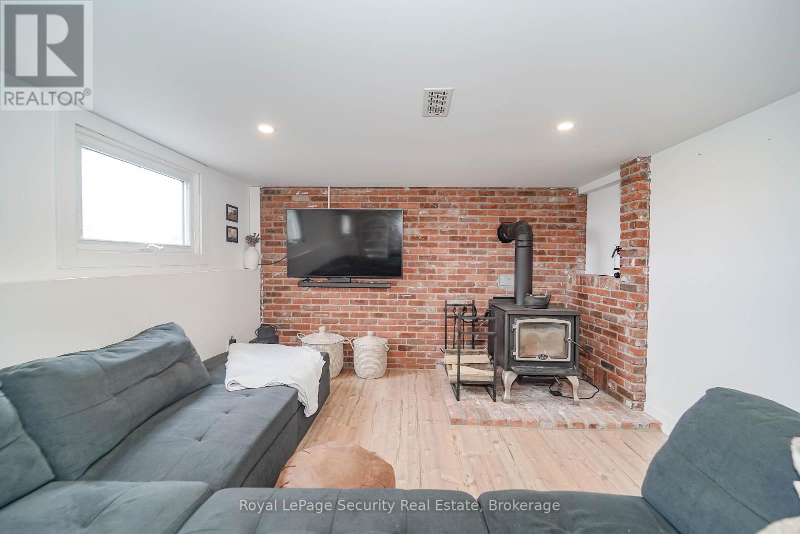 2564 15th Side Road, New Tecumseth, Ontario  L0G 1W0 - Photo 41 - N12990142