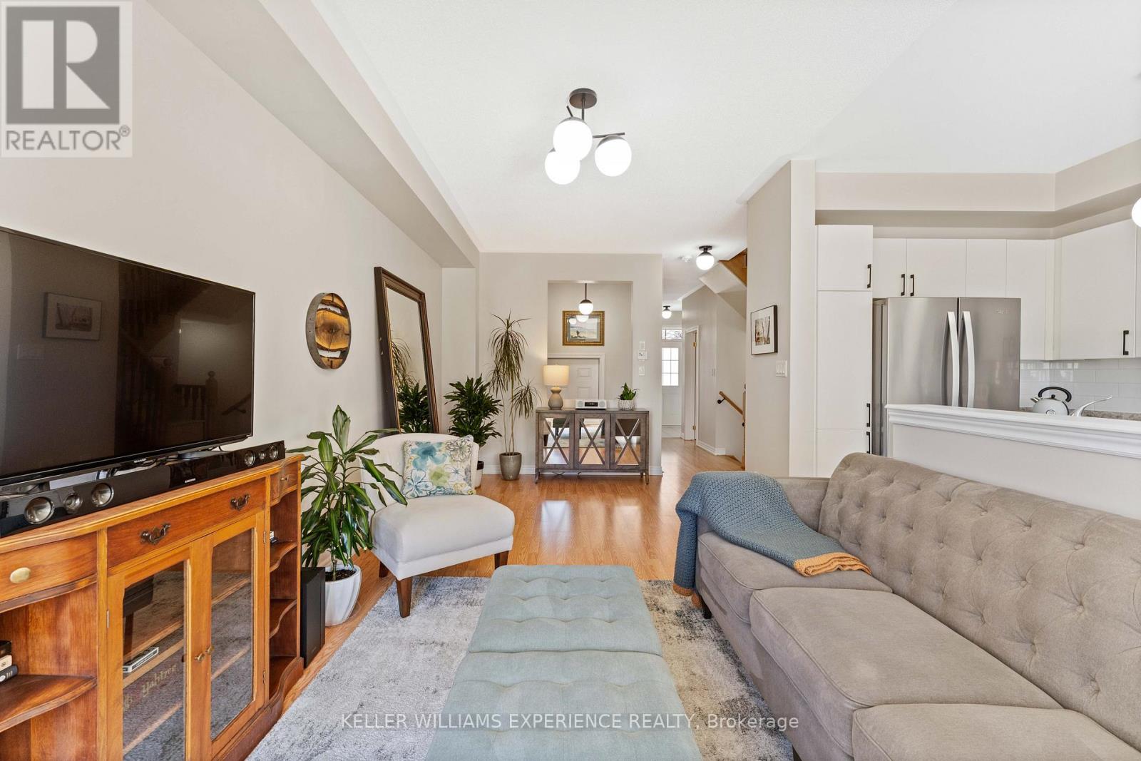 12 Greenwood Drive, Essa, Ontario  L3W 0N5 - Photo 13 - N12990182