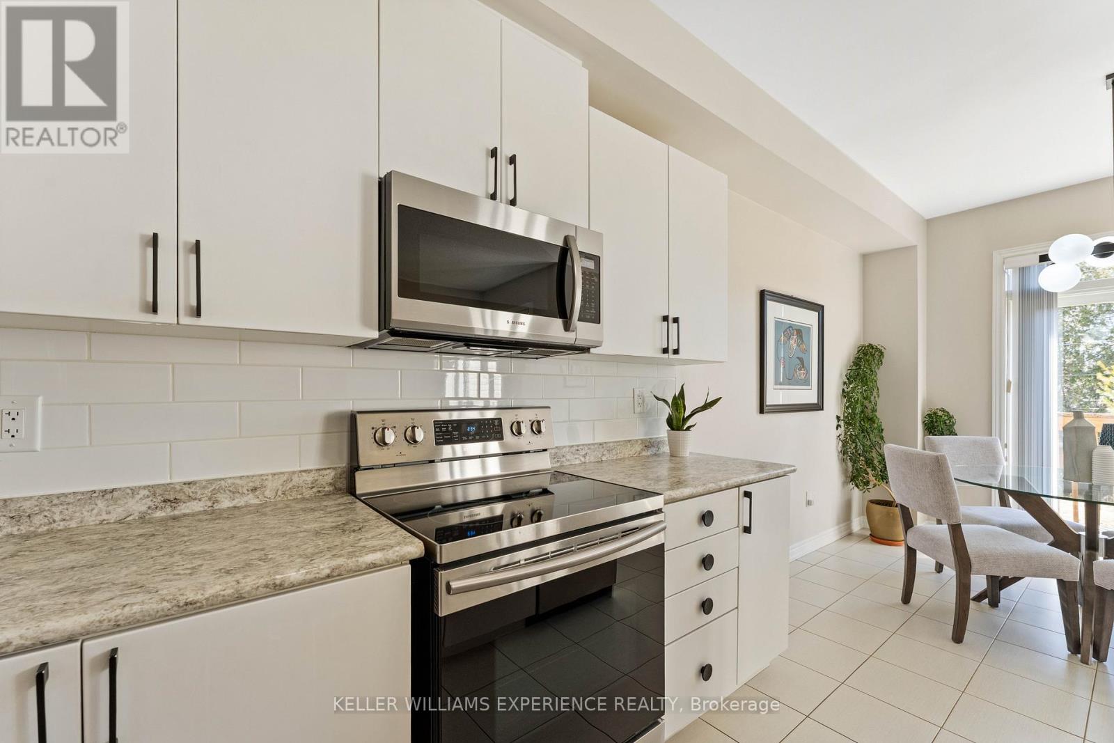 12 Greenwood Drive, Essa, Ontario  L3W 0N5 - Photo 16 - N12990182