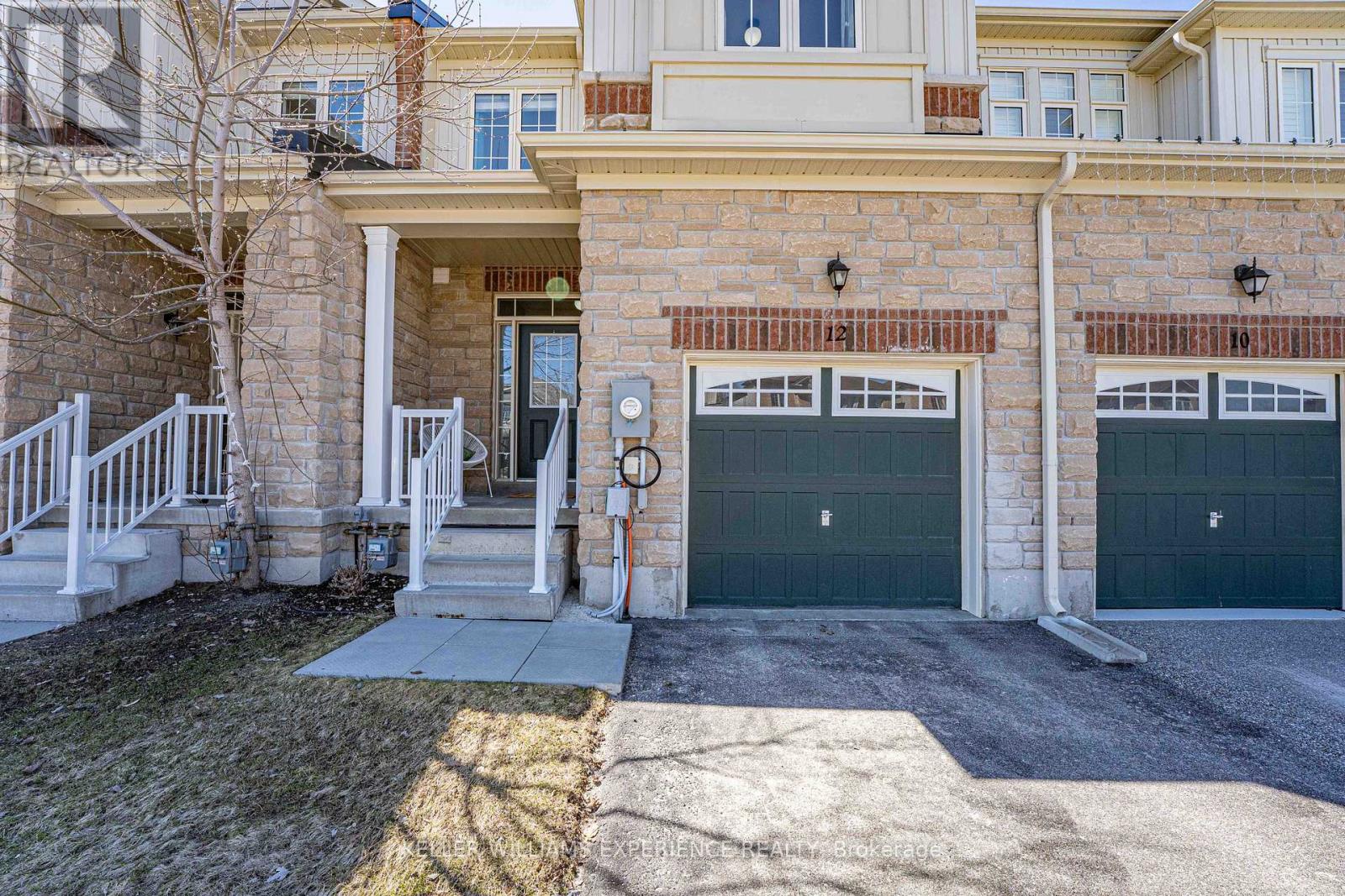 12 Greenwood Drive, Essa, Ontario  L3W 0N5 - Photo 6 - N12990182