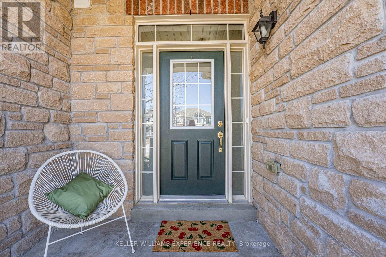 12 Greenwood Drive, Essa, Ontario  L3W 0N5 - Photo 8 - N12990182