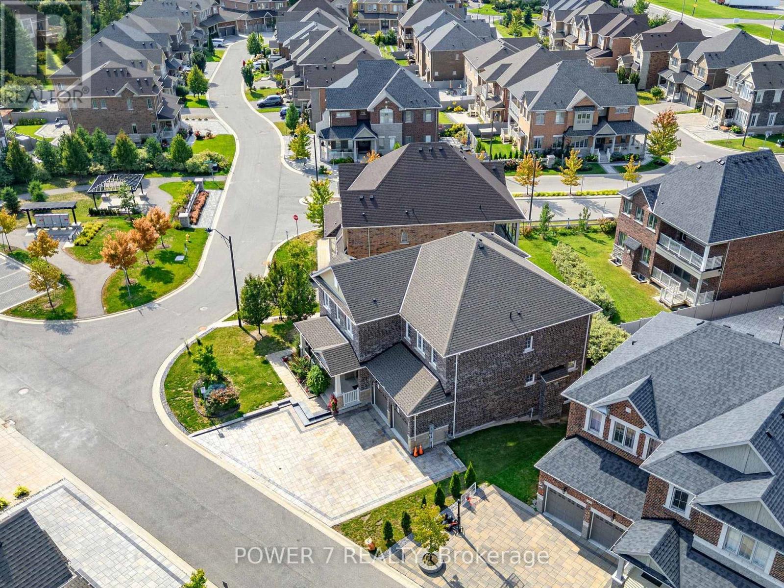 61 Match Point Court, Aurora, Ontario  L4G 3J1 - Photo 45 - N12990194