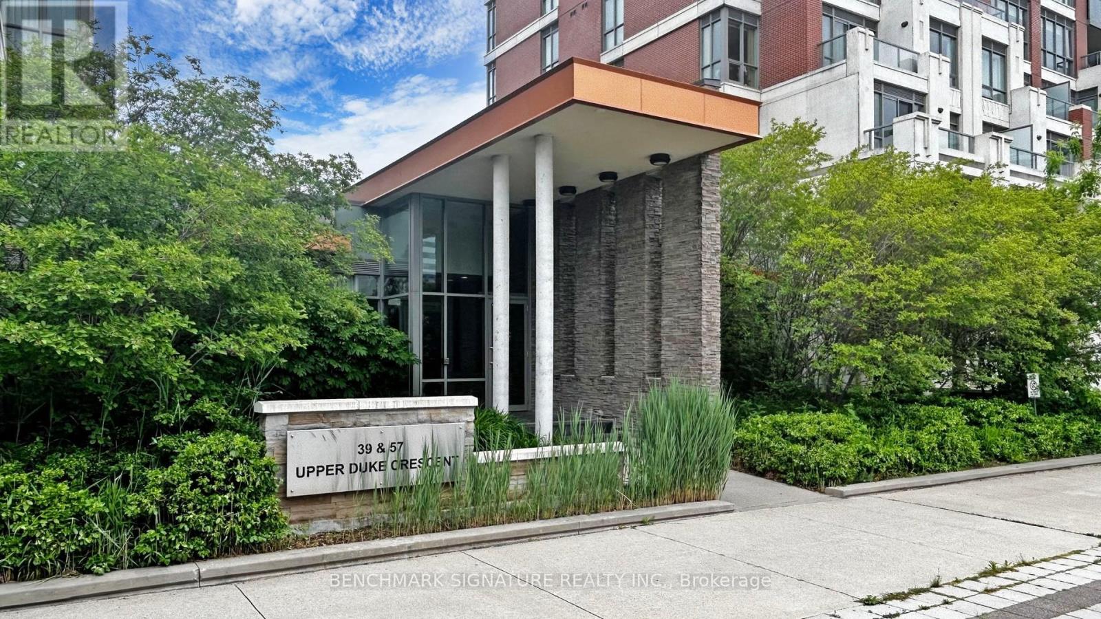 318 - 39 Upper Duke Crescent, Markham, Ontario  L6G 0B8 - Photo 3 - N12990202