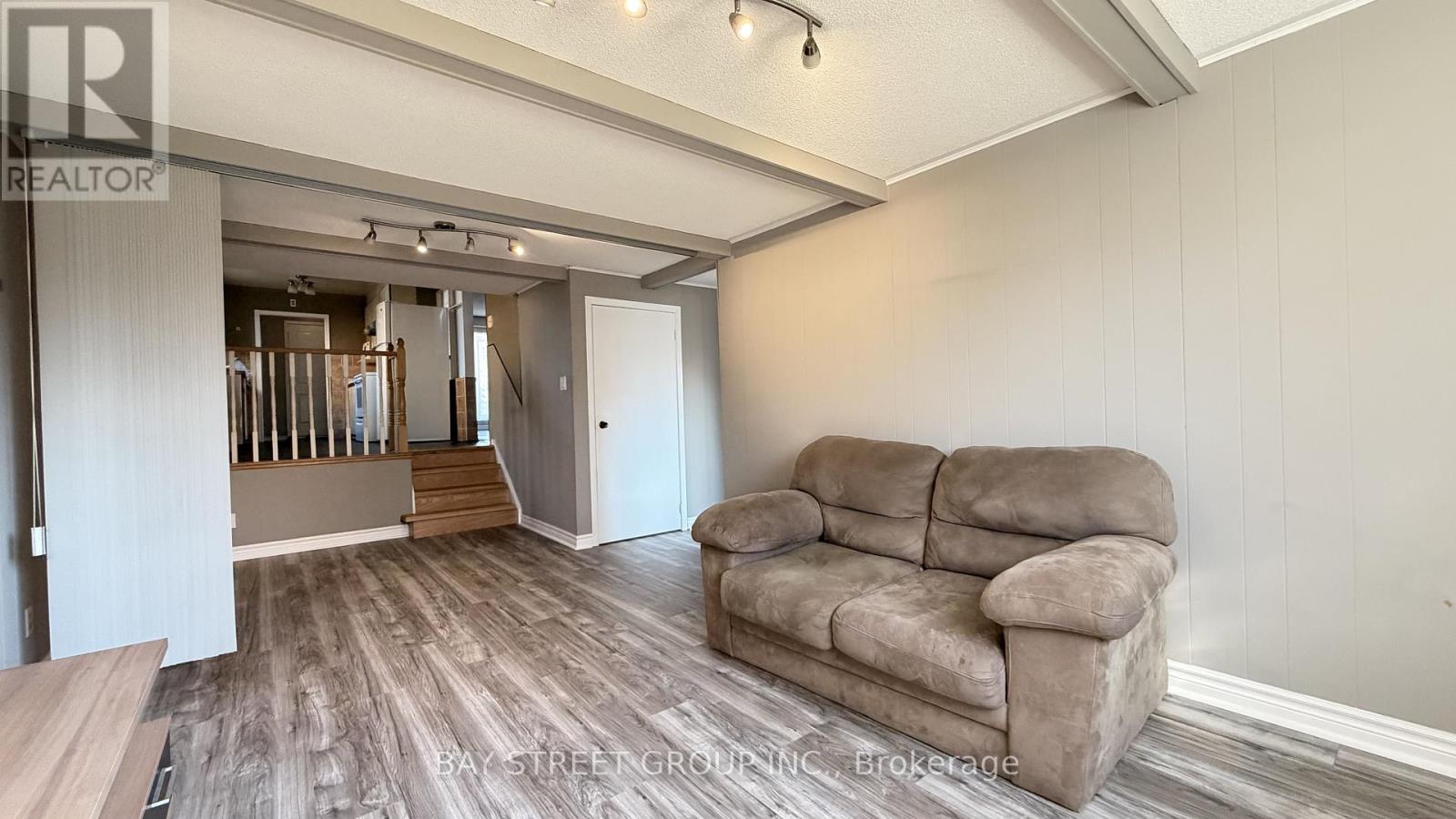 31 Colonsay Road, Markham, Ontario  L3T 3E9 - Photo 12 - N12990226