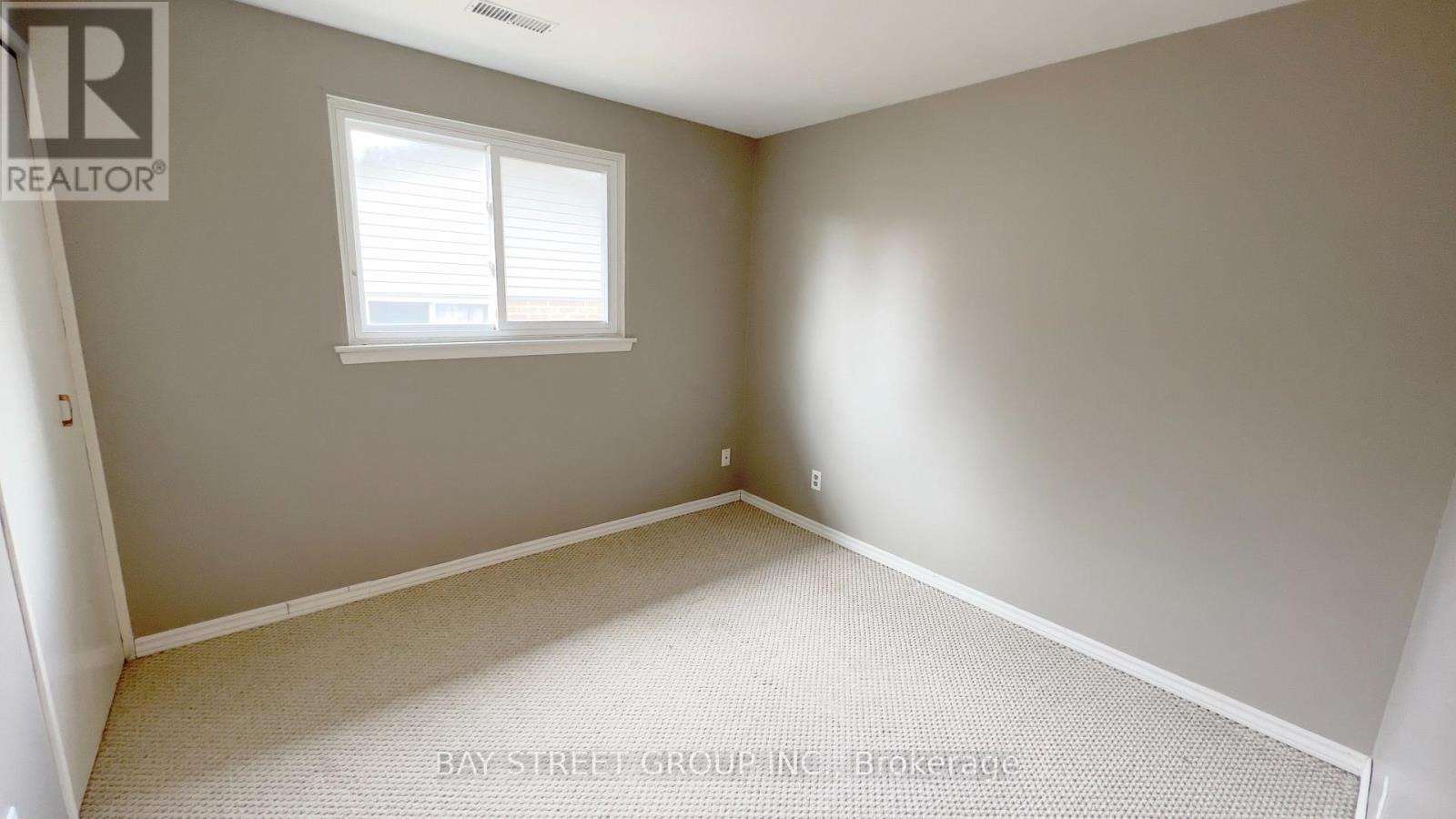 31 Colonsay Road, Markham, Ontario  L3T 3E9 - Photo 5 - N12990226