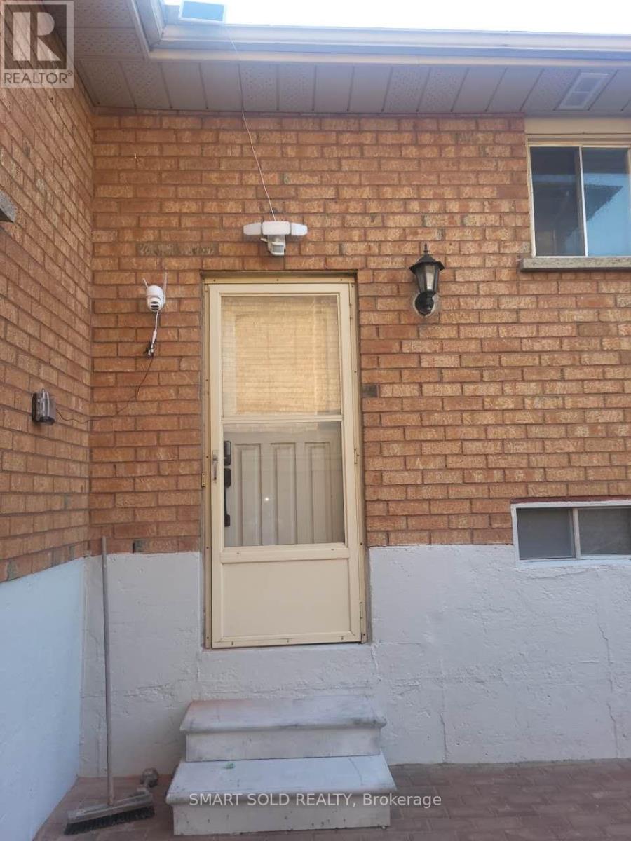 148 Castlehill Road, Vaughan, Ontario  L6A 1N7 - Photo 12 - N12990262