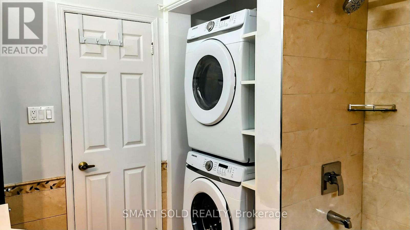 148 Castlehill Road, Vaughan, Ontario  L6A 1N7 - Photo 13 - N12990262