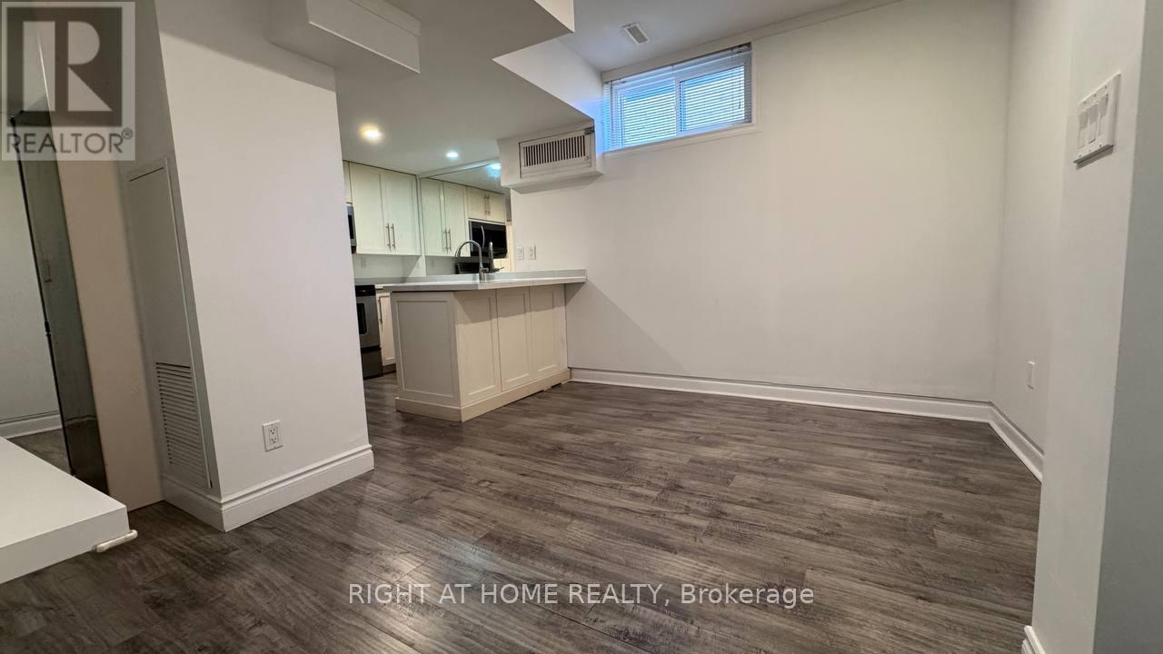 Basement - 24 Jondan Crescent, Markham, Ontario  L3T 3Z5 - Photo 10 - N12990378