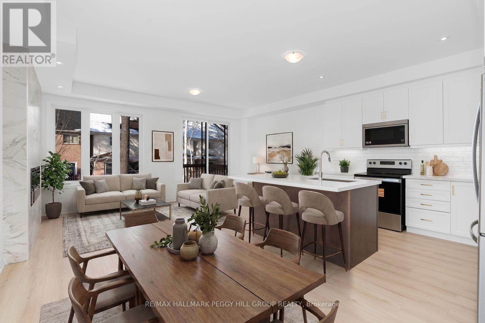 185 Durham Avenue, Barrie, Ontario  L9J 0Z5 - Photo 2 - S12990176