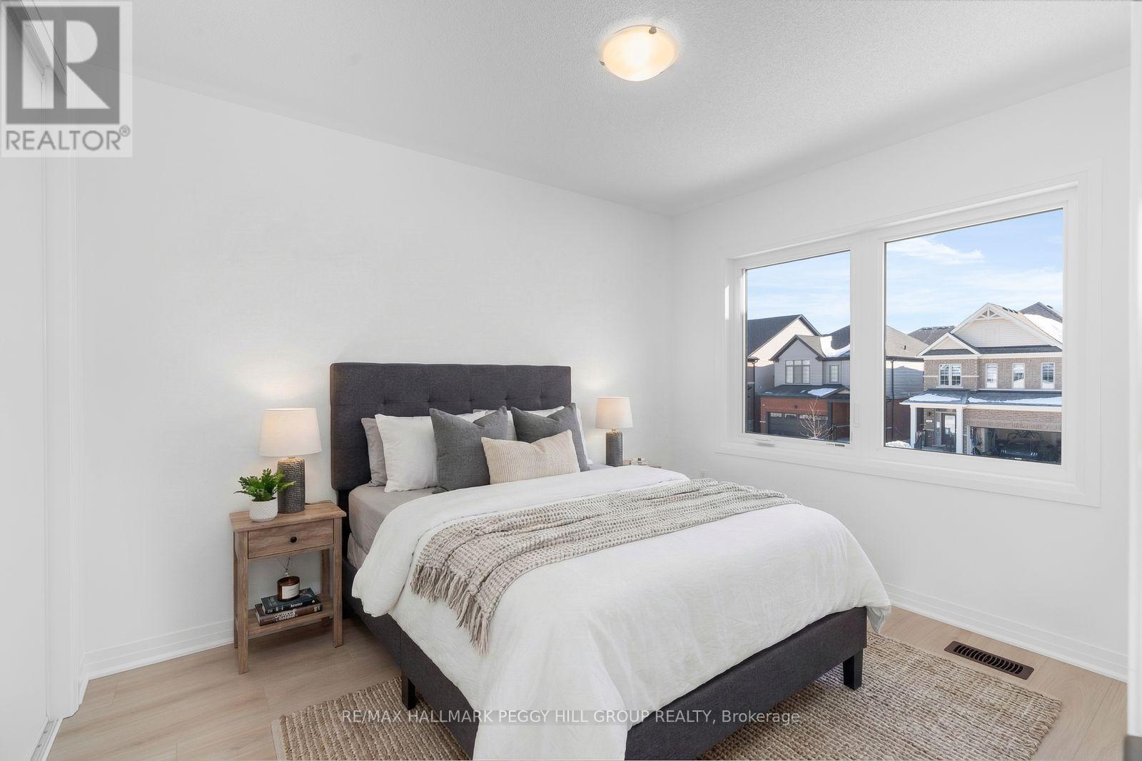 185 Durham Avenue, Barrie, Ontario  L9J 0Z5 - Photo 8 - S12990176