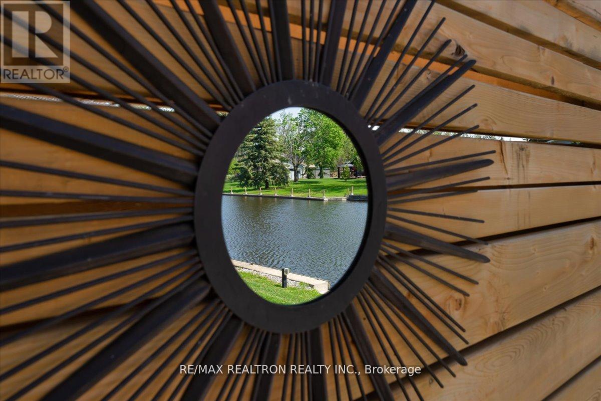 4 - 2 Laguna Parkway, Ramara, Ontario  L0K 1B0 - Photo 32 - S12990356