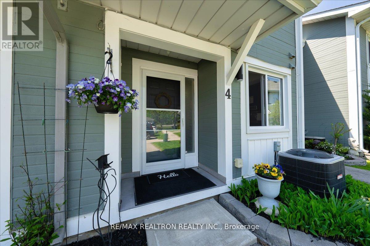 4 - 2 Laguna Parkway, Ramara, Ontario  L0K 1B0 - Photo 4 - S12990356