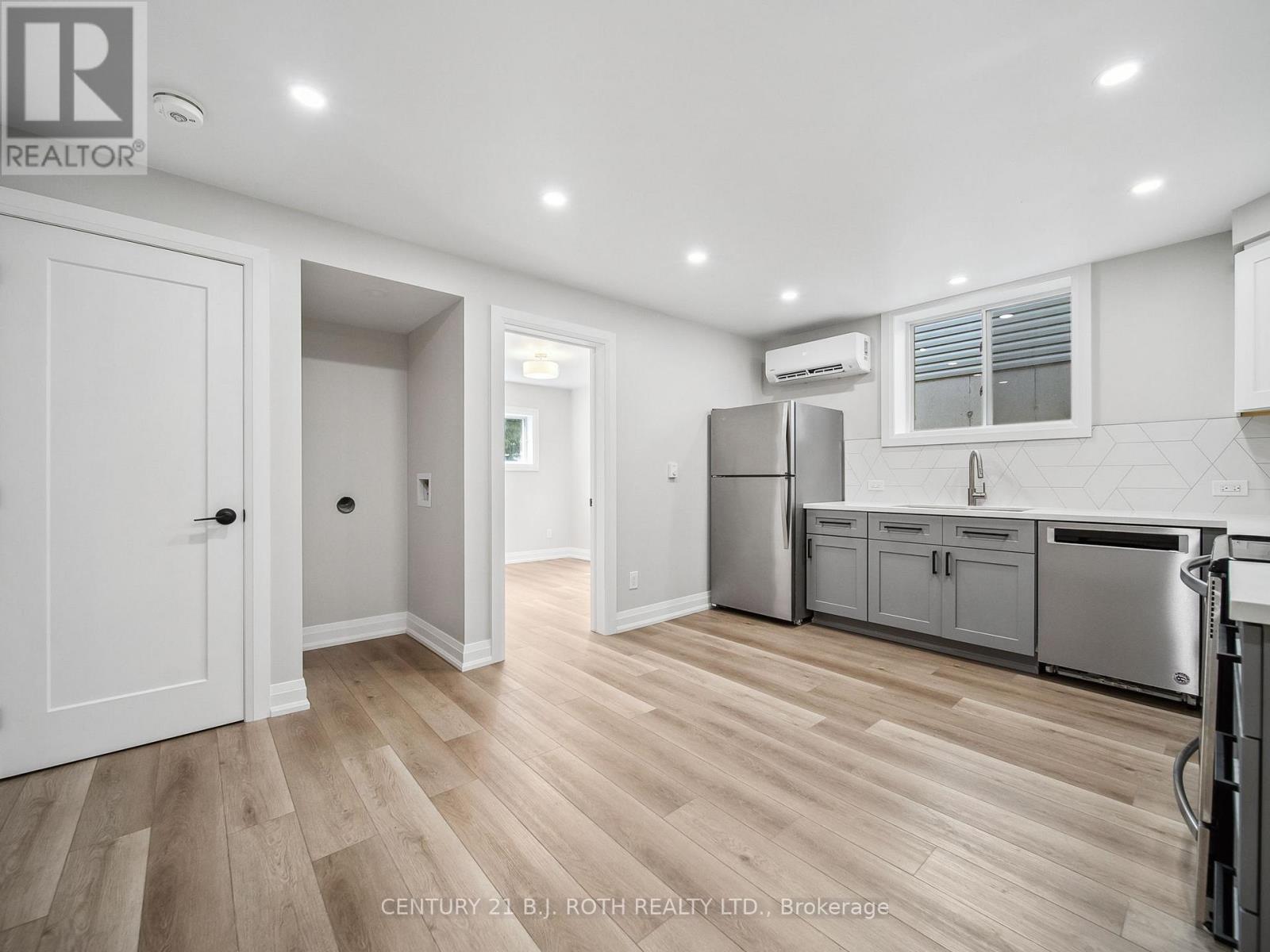 Lower - 14 Christine Place, Orillia, Ontario  L3V 7P1 - Photo 4 - S12990388