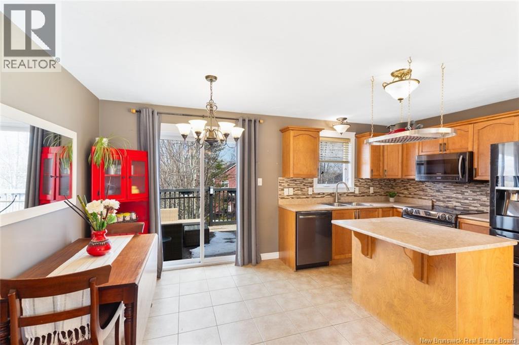 75 Mcandrew Street, Moncton, New Brunswick  E1G 4Z2 - Photo 3 - NB136808
