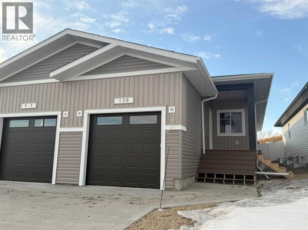 139 Gray Close, Sylvan Lake, Alberta  T4S 0W4 - Photo 1 - A2247375
