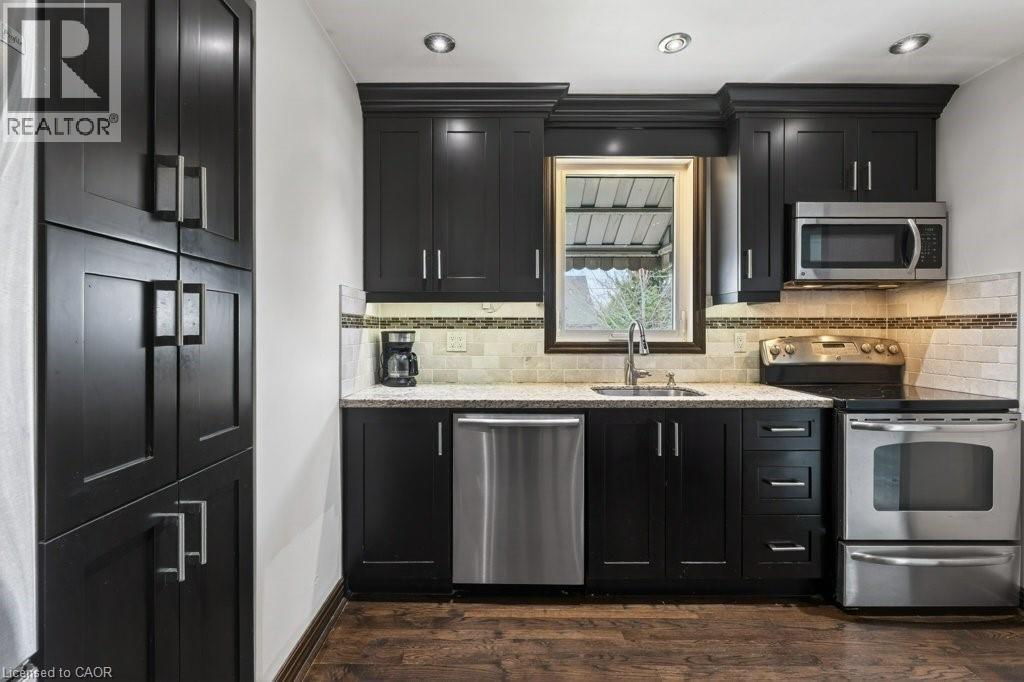 69 West 4th Street, Hamilton, Ontario  L9C 3M6 - Photo 10 - 40815419