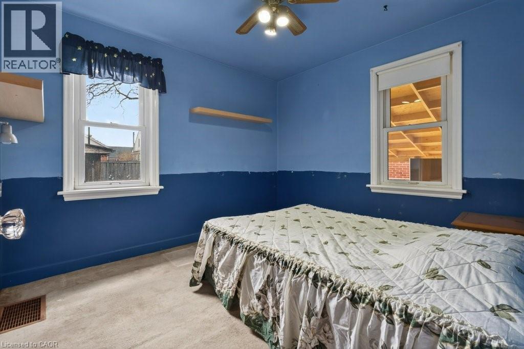 69 West 4th Street, Hamilton, Ontario  L9C 3M6 - Photo 15 - 40815419