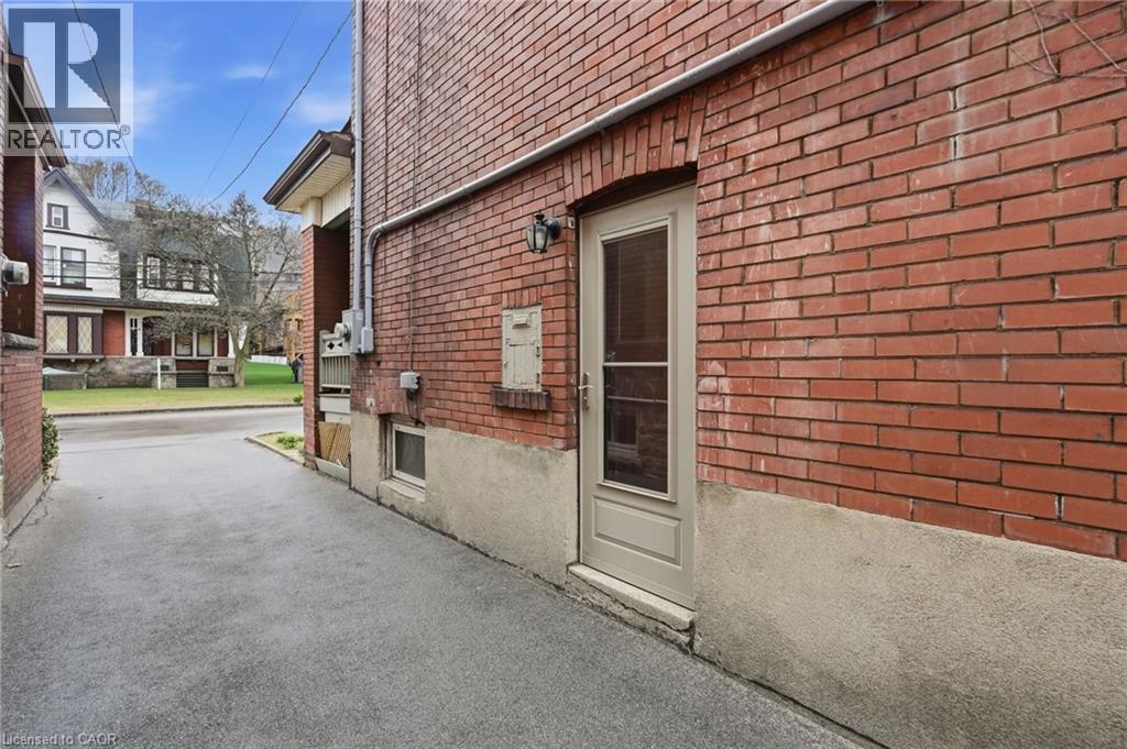 1 Rutherford Avenue, Hamilton, Ontario  L8M 1Y3 - Photo 43 - 40816262