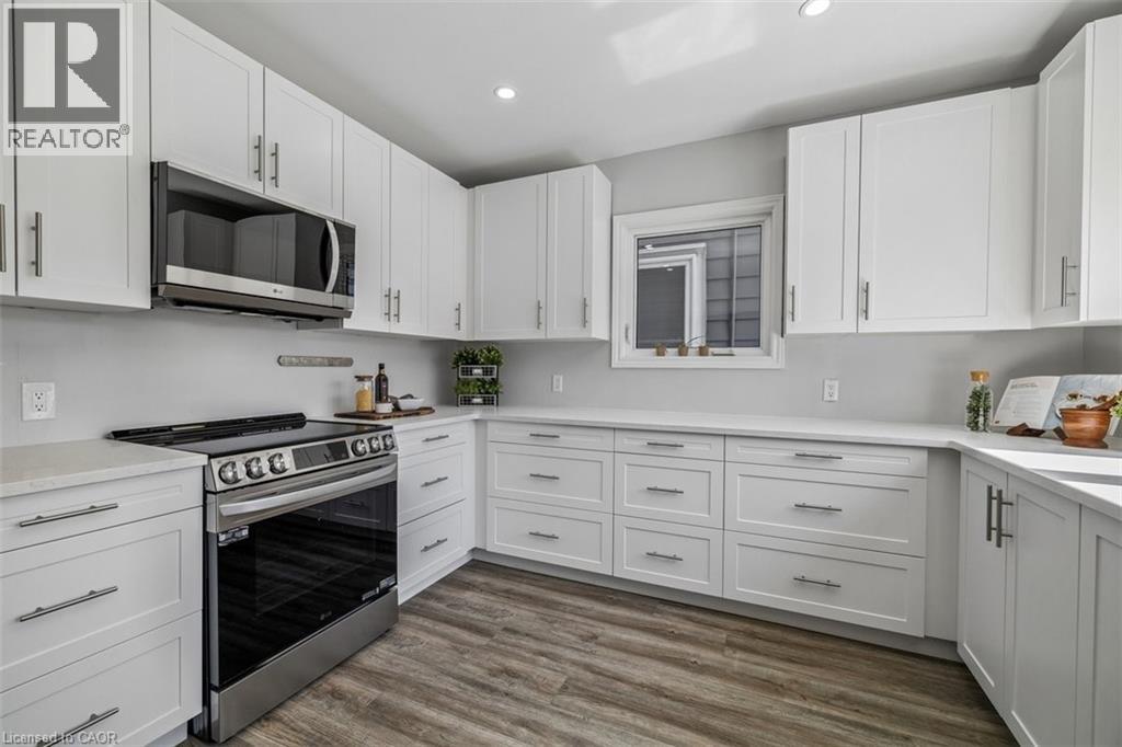 56 James Street, Dundas, Ontario  L9H 2J7 - Photo 10 - 40818859