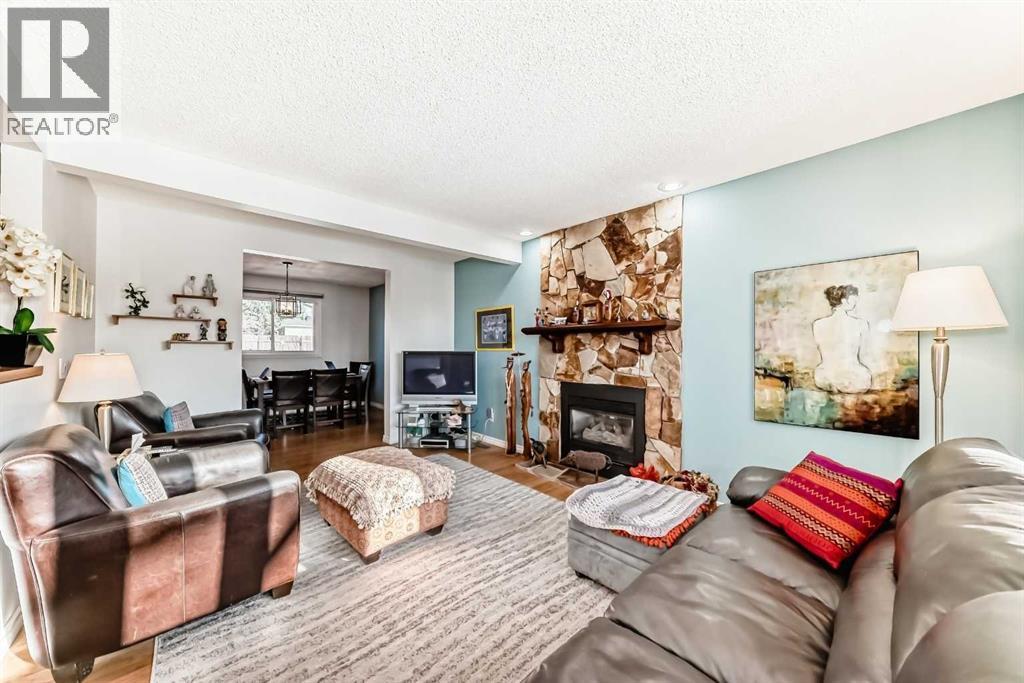 8 Meadow Place SE, Airdrie, Alberta T4A 1W4 - Photo 5 - A2299404