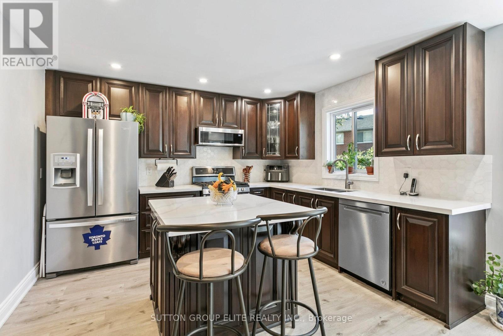 5824 Prairie Circle, Mississauga, Ontario  L5N 6B4 - Photo 10 - W12990178