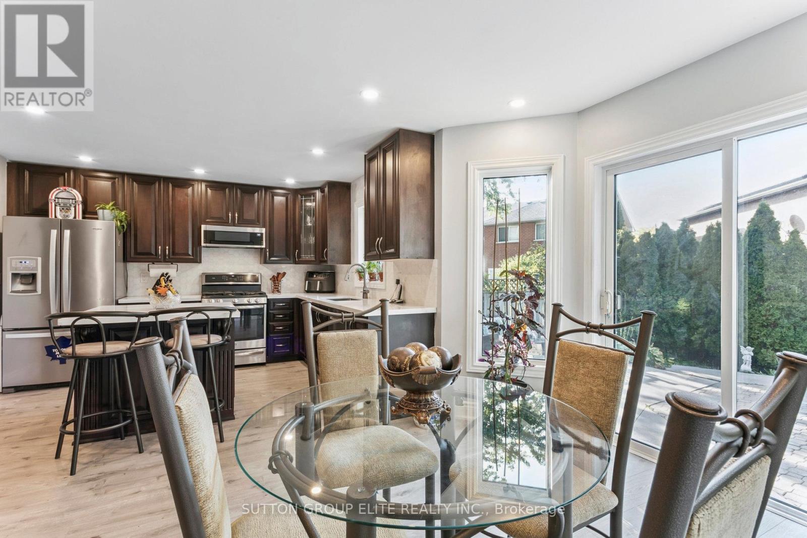 5824 Prairie Circle, Mississauga, Ontario  L5N 6B4 - Photo 14 - W12990178