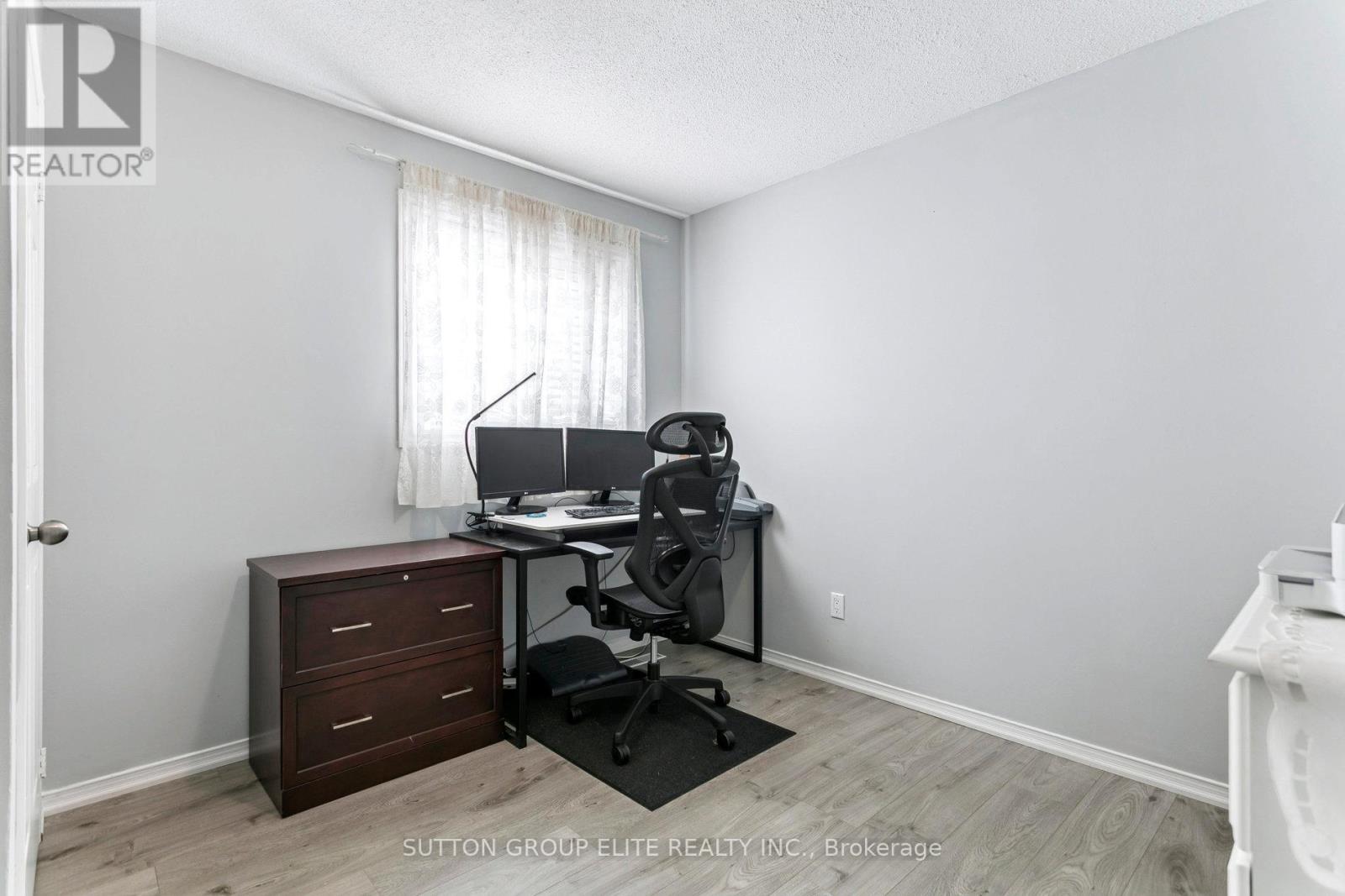 5824 Prairie Circle, Mississauga, Ontario  L5N 6B4 - Photo 23 - W12990178