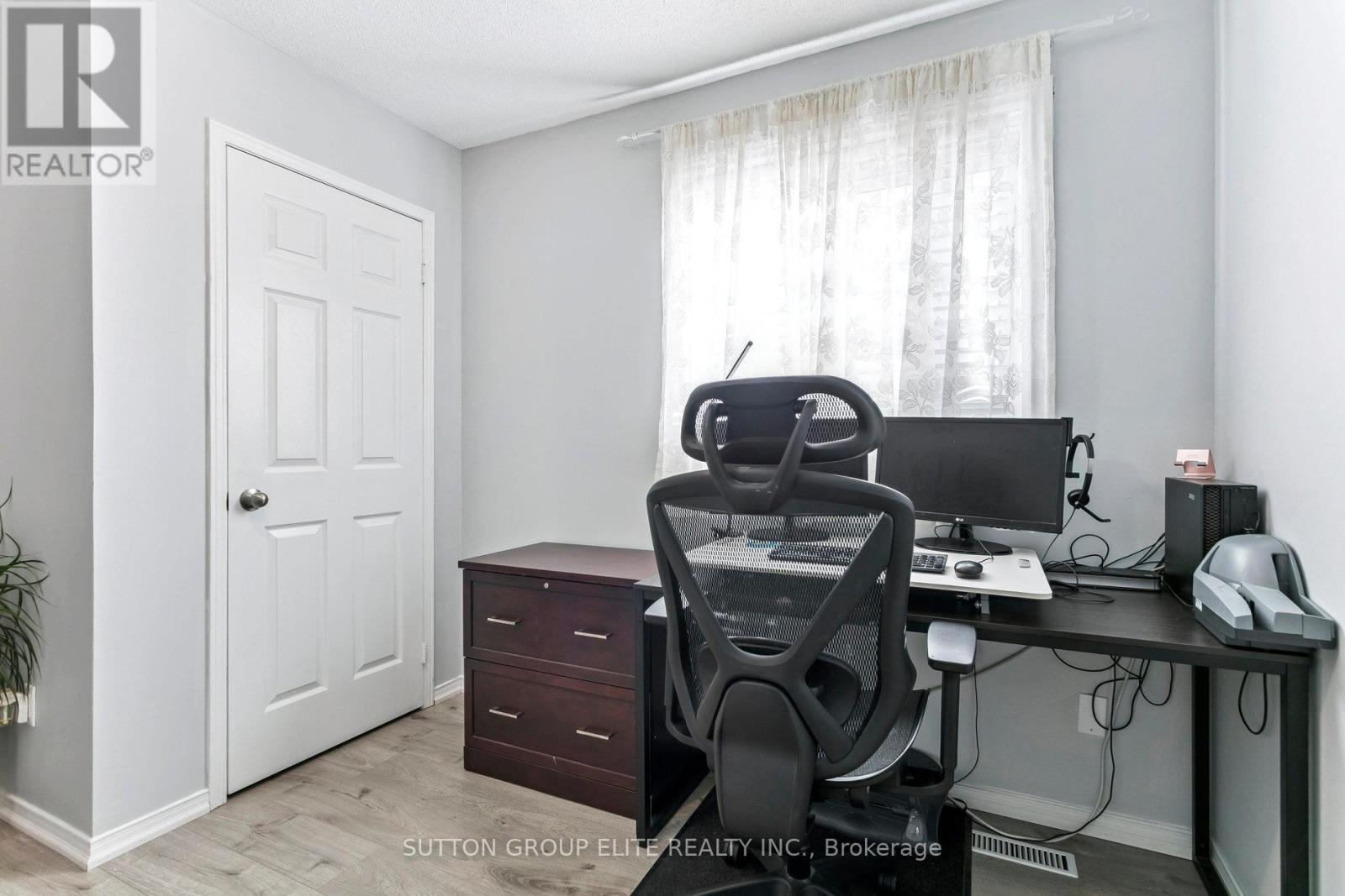 5824 Prairie Circle, Mississauga, Ontario  L5N 6B4 - Photo 24 - W12990178