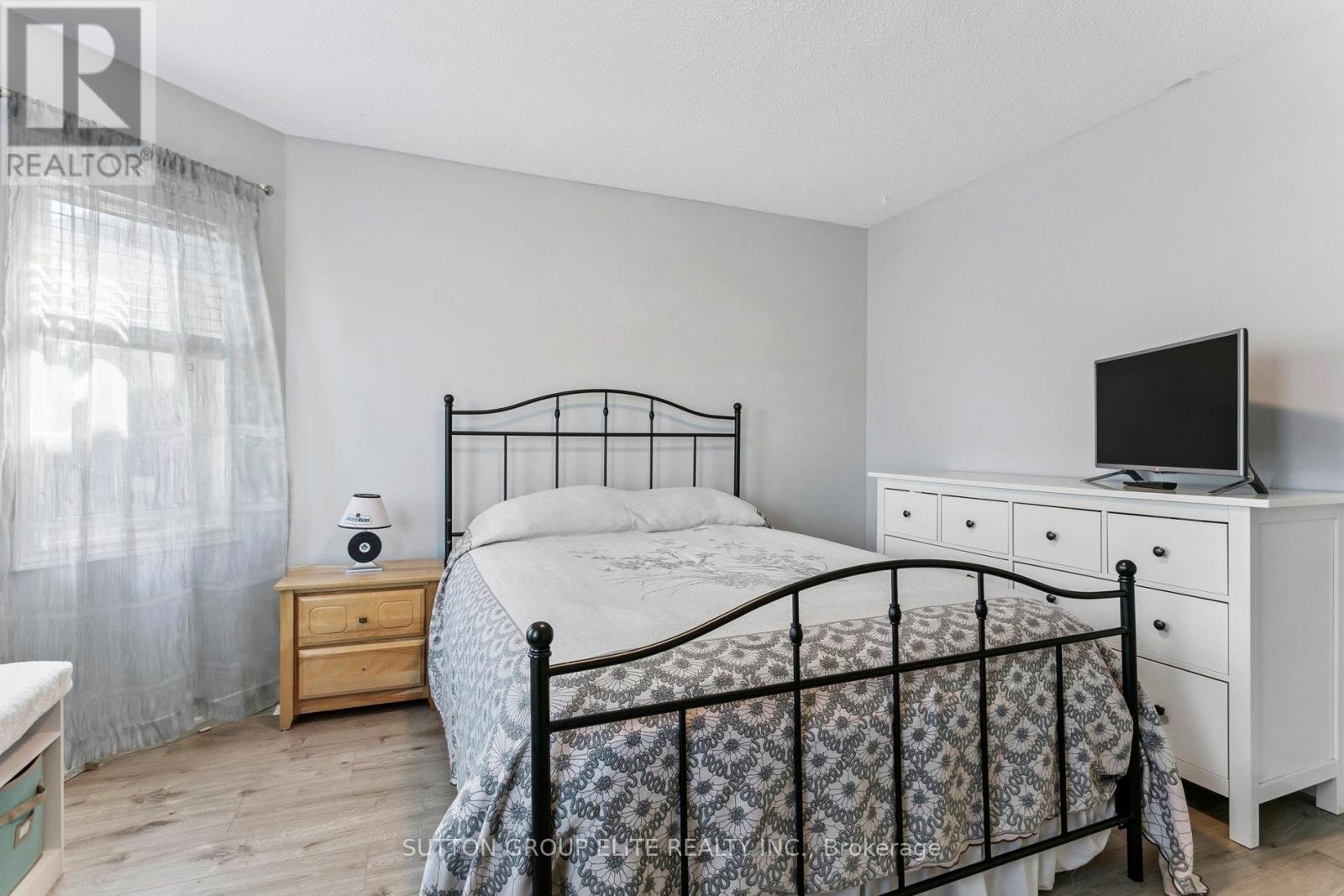 5824 Prairie Circle, Mississauga, Ontario  L5N 6B4 - Photo 29 - W12990178