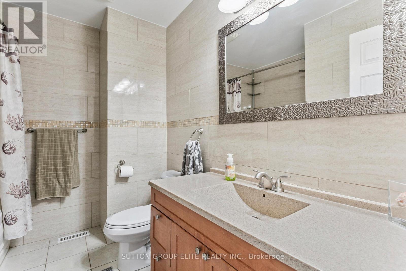 5824 Prairie Circle, Mississauga, Ontario  L5N 6B4 - Photo 30 - W12990178