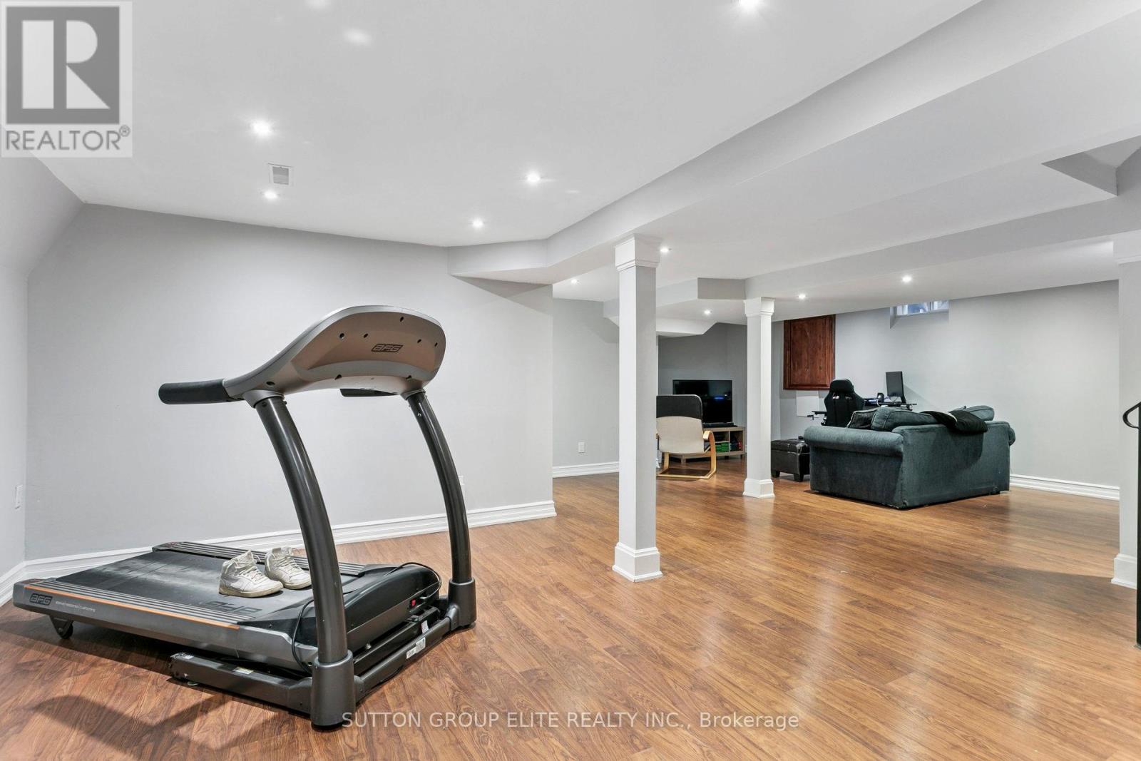 5824 Prairie Circle, Mississauga, Ontario  L5N 6B4 - Photo 39 - W12990178